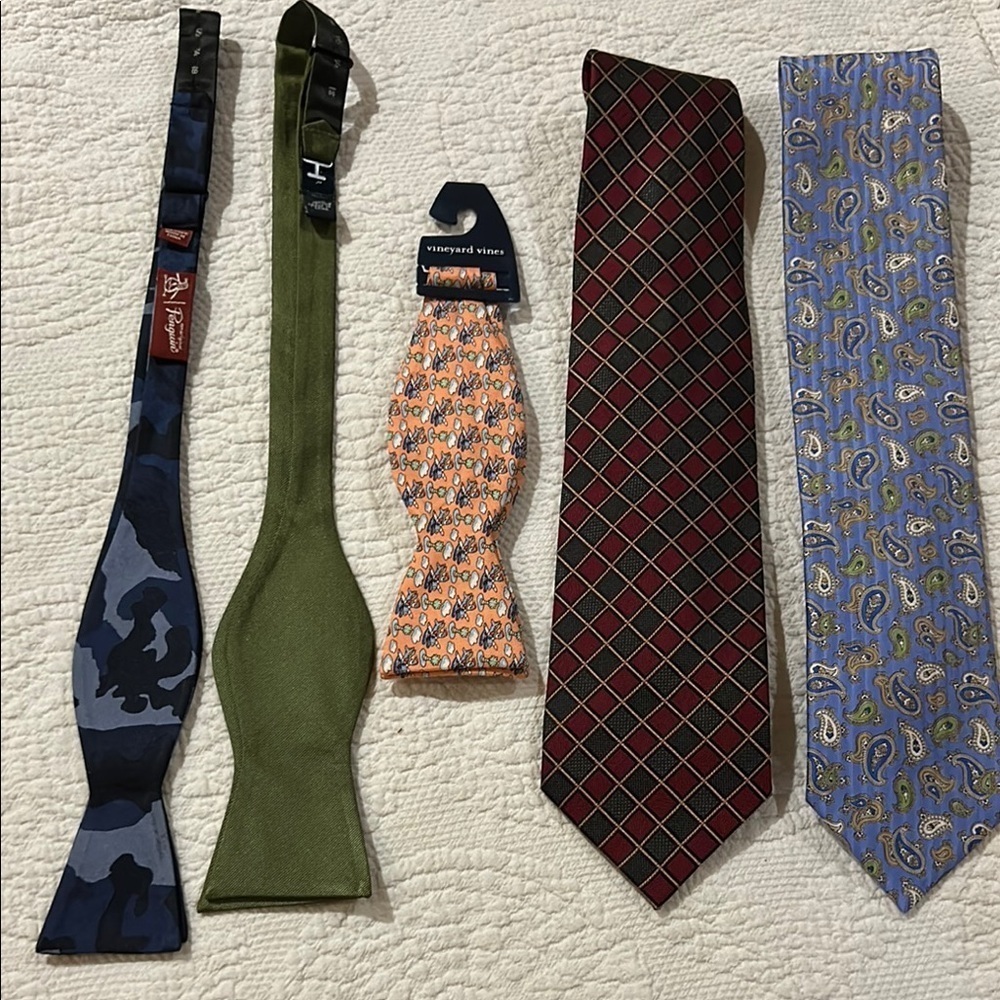 Assorted Men's Silk Ties Collection. 5 ties.